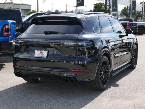 2022 Porsche Cayenne GTS