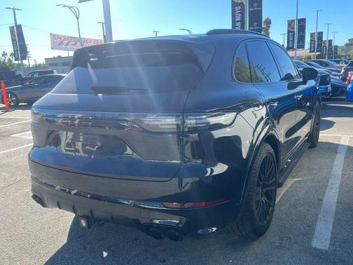 2022 Porsche Cayenne GTS