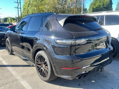 2022 Porsche Cayenne GTS