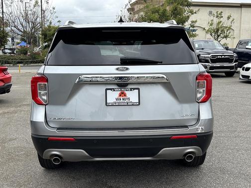 Iconic Silver 2024 Ford Explorer Limited
