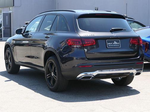 Gray 2022 Mercedes-Benz GLC 300 Base