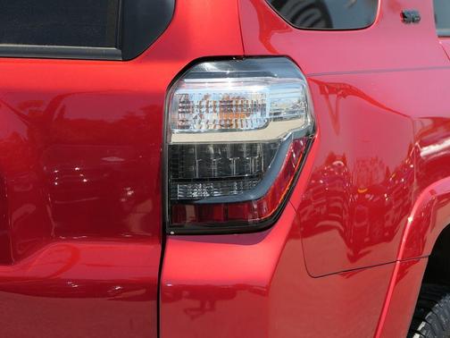 Barcelona Red Metallic 2022 Toyota 4Runner SR5 Premium