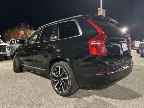 2024 Volvo XC90 B6 Plus Bright Theme 7-Seater