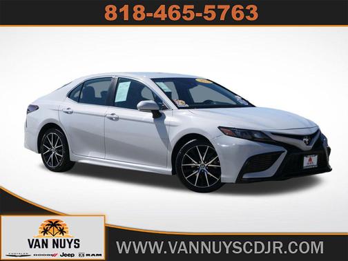 2022 Toyota Camry SE