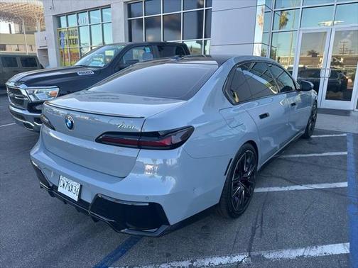 2024 BMW 740 i