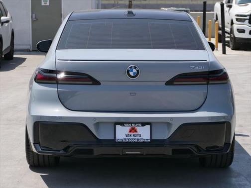 2024 BMW 740 i
