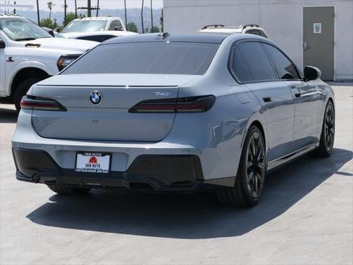 2024 BMW 740 i