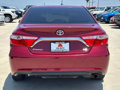2017 Toyota Camry SE