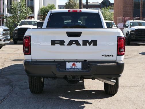 2025 RAM 2500 Tradesman Crew Cab 4x4 8' Box