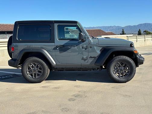 Anvil Clearcoat 2026 Jeep Wrangler Sport S
