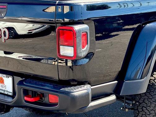 Black Clearcoat 2022 Jeep Gladiator Rubicon