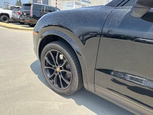 2023 Porsche Cayenne Platinum Edition