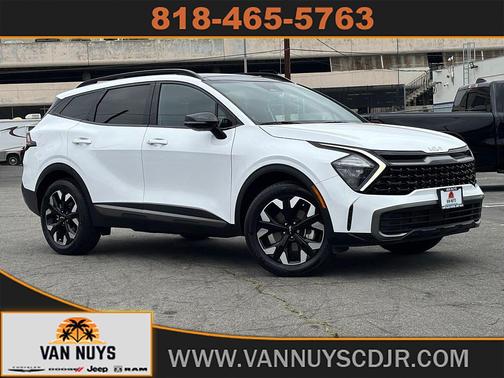 Glacial White Pearl 2023 Kia Sportage X-Line