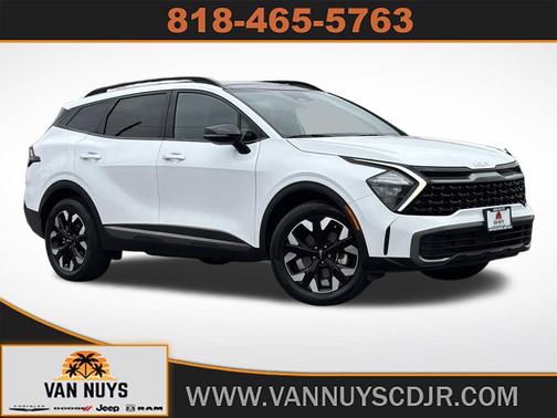 White Pearl 2023 Kia Sportage X-Line