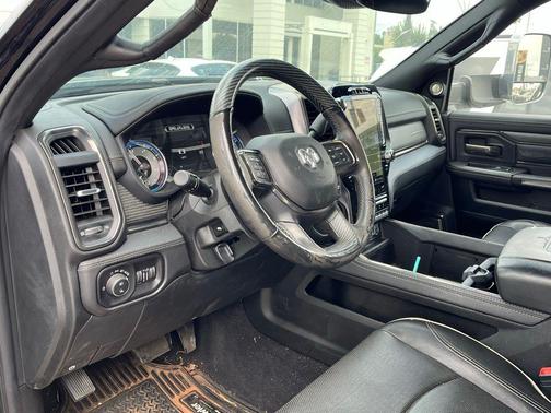 2020 RAM 3500 Limited Crew Cab 4x4 8' Box