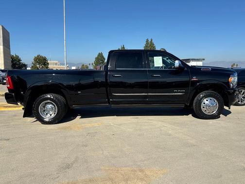 2020 RAM 3500 Limited Crew Cab 4x4 8' Box