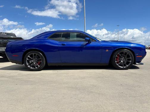 2022 Dodge Challenger R/T Scat Pack