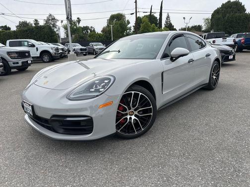 2022 Porsche Panamera 4S
