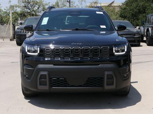 Diamond Black Crystal Pearlcoat 2026 Jeep Cherokee Limited