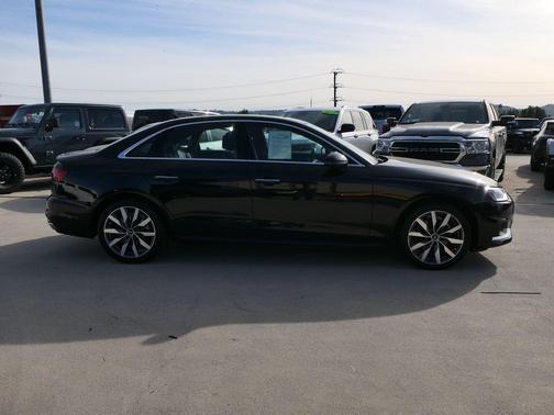 2022 Audi A4 40 Premium Plus