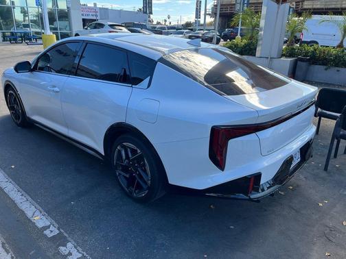 2025 Kia K4 GT-Line