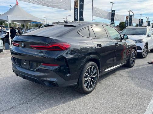 2022 BMW X6 xDrive40i