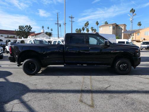 2026 RAM 3500 Tradesman Crew Cab 4x4 8' Box