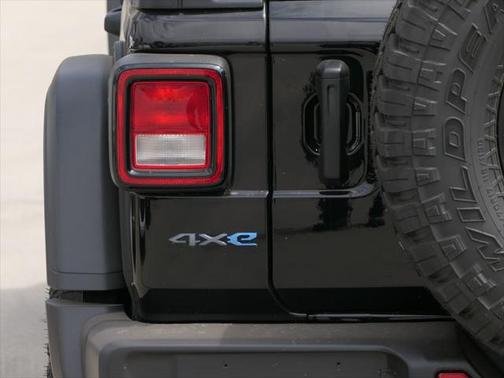 2025 Jeep Wrangler 4xe Willys
