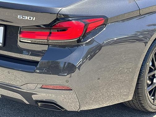 Dark Graphite Metallic 2022 BMW 530 i
