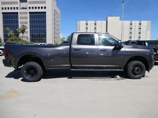2026 RAM 3500 Tradesman Crew Cab 4x4 8' Box