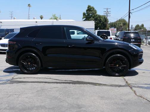 Black 2019 Porsche Cayenne Cayenne