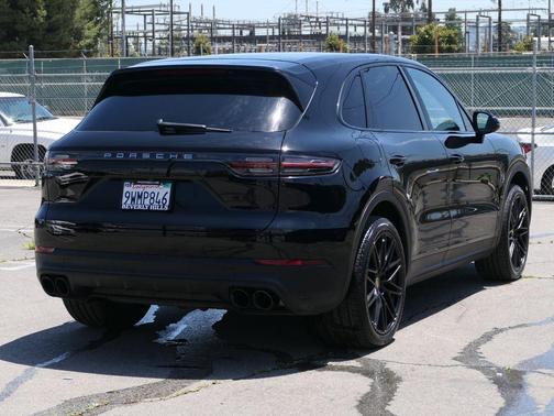 Black 2019 Porsche Cayenne Cayenne