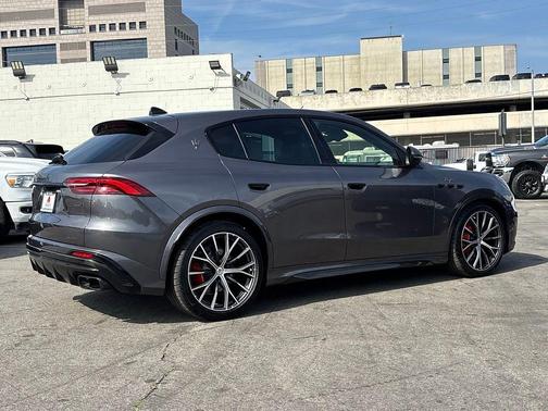 Nero Tempesta Metallic 2024 Maserati Grecale Trofeo