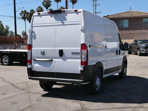 2025 RAM ProMaster 2500 Tradesman