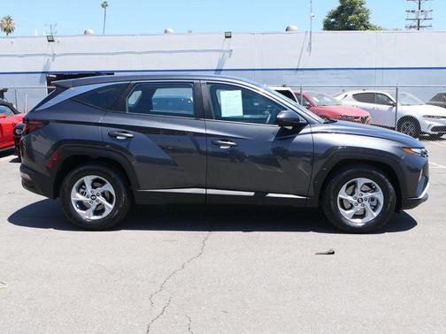 2024 Hyundai TUCSON SE