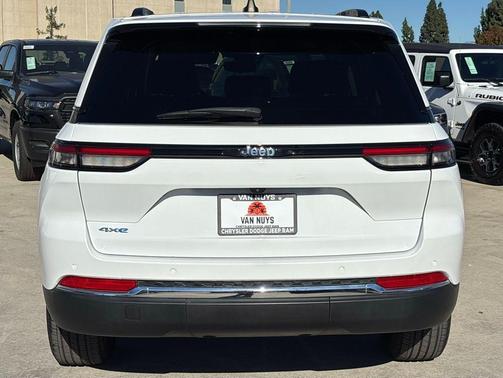 2022 Jeep Grand Cherokee 4xe Base