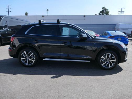 2023 Audi Q5 45 S line Premium Plus