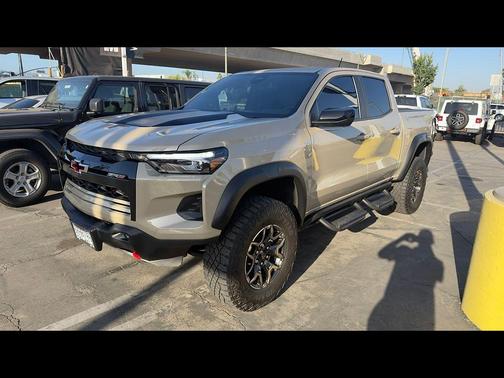 Sand Dune Metallic 2024 Chevrolet Colorado ZR2