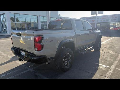 Sand Dune Metallic 2024 Chevrolet Colorado ZR2