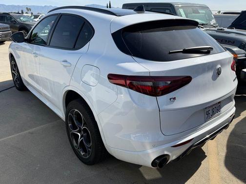 2023 Alfa Romeo Stelvio Veloce AWD