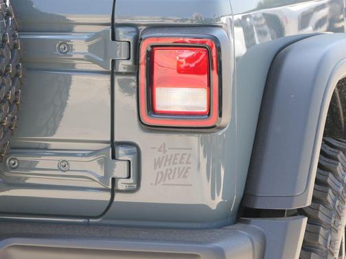 Anvil Clear Coat 2026 Jeep Wrangler Willys
