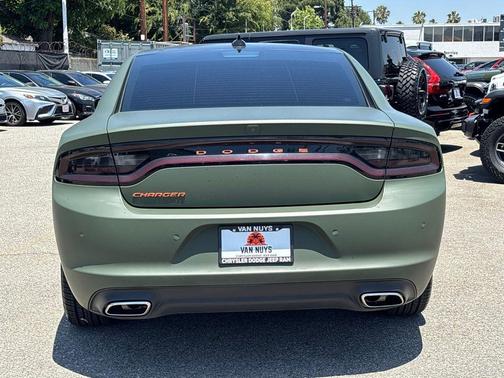 Pitch Black Clearcoat 2022 Dodge Charger SXT Plus