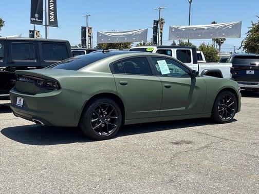 Pitch Black Clearcoat 2022 Dodge Charger SXT