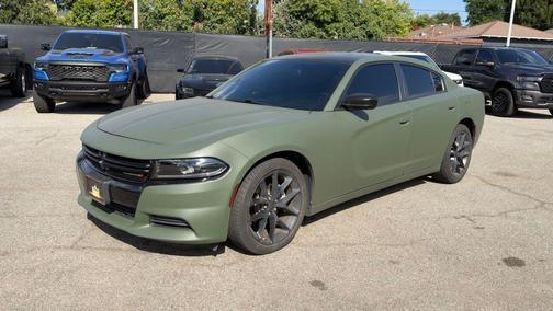 Pitch Black Clearcoat 2022 Dodge Charger SXT Plus