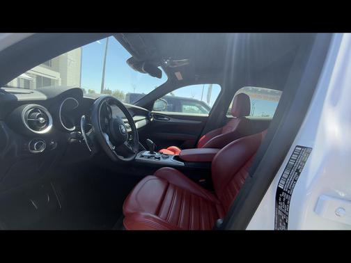Alfa White 2023 Alfa Romeo Stelvio Veloce