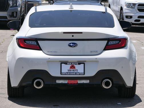 Crystal White Pearl 2023 Subaru BRZ Limited