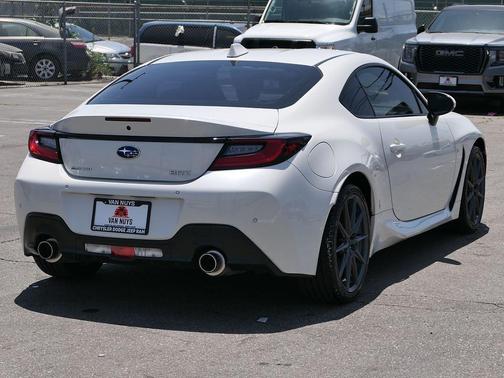 Crystal White Pearl 2023 Subaru BRZ Limited