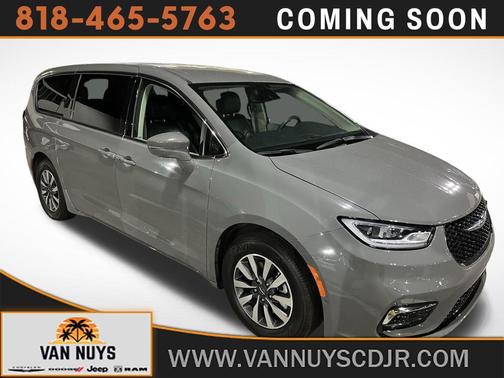2022 Chrysler Pacifica Hybrid Touring L
