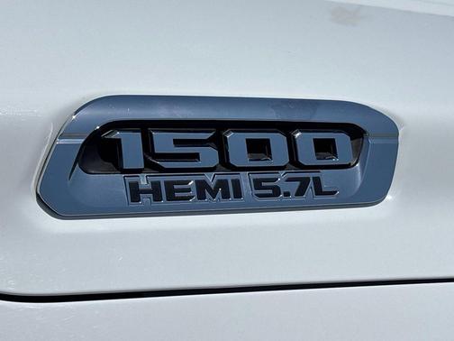 Bright White Clearcoat 2022 RAM 1500 Big Horn/Lone Star