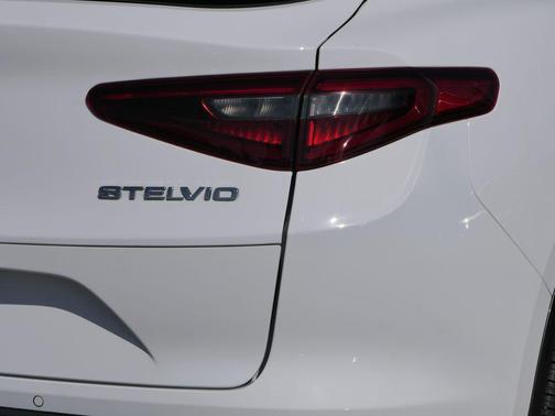 2022 Alfa Romeo Stelvio Ti